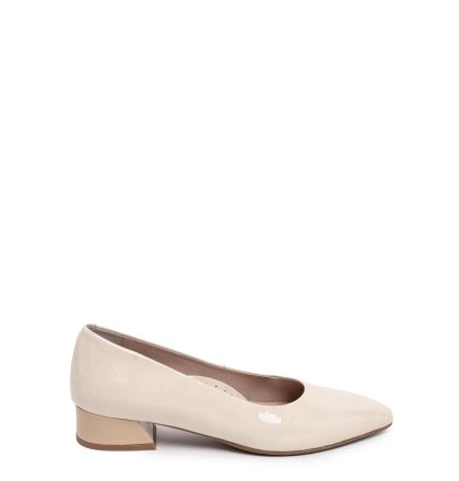 Дамски бежови обувки лак DFC Relax