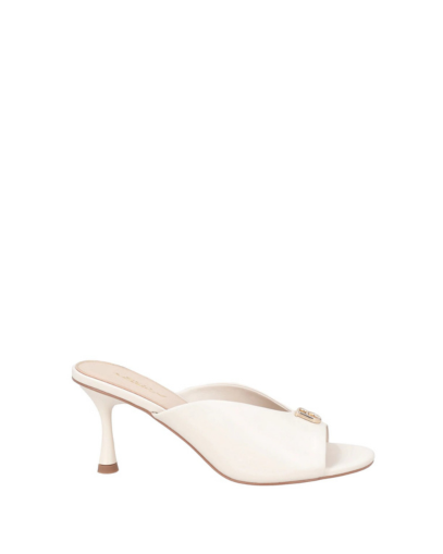 Дамски бежови чехли TOSCA BLU