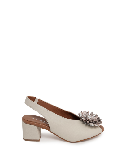 Дамски бежови сандали DCHIGAS on VIGUERA