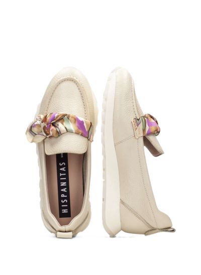 Дамски бежови кожени мокасини HISPANITAS