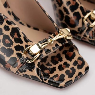 Дамски лачени чехли леопард ALBANO