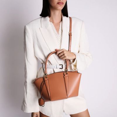 Дамска кожена чанта TOSCA BLU