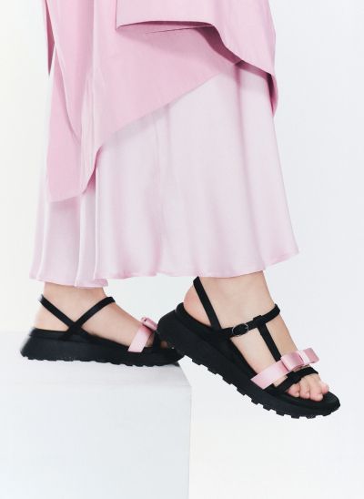 Дамски черни сандали HISPANITAS