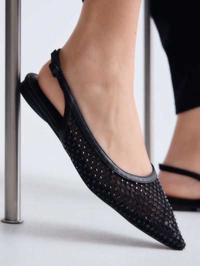 Дамски черни балерини EXE