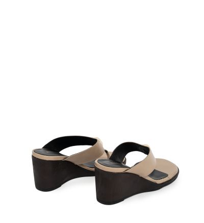 Дамски бежови чехли ANGEL ALARCON