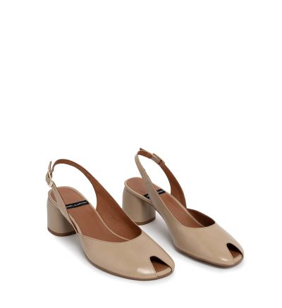 Дамски бежови обувки ANGEL ALARCON