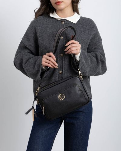 Дамска черна чанта CARMELA 